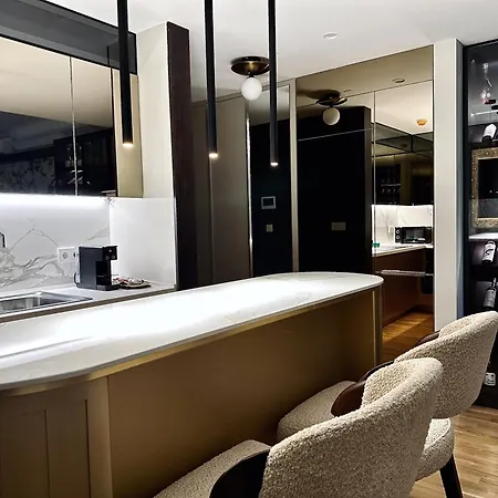 Daire Designer In The Heart Of